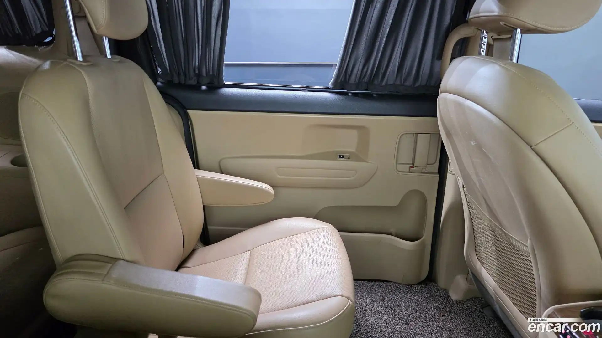Canival Kia 2015.2-INNER-035