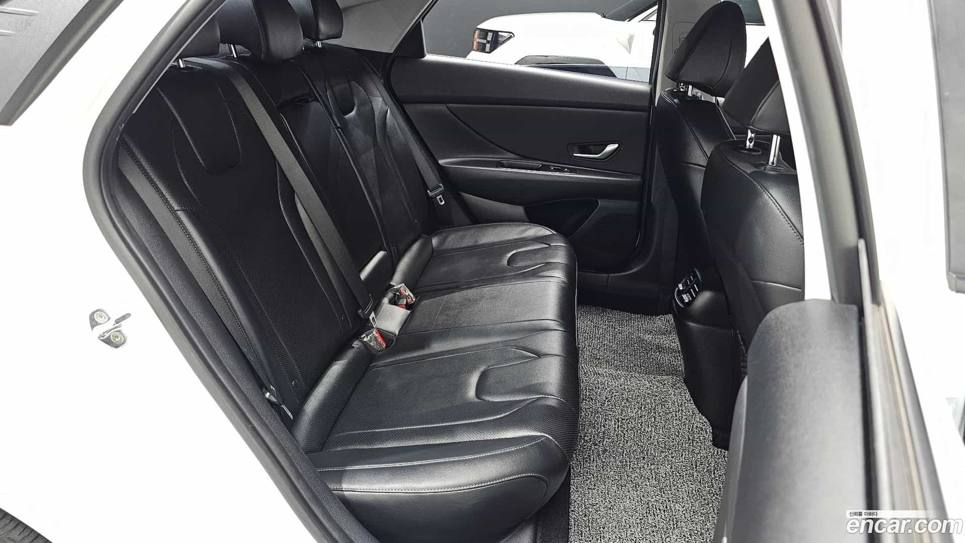 AVANTE Hyundai 2022.4-INNER-036