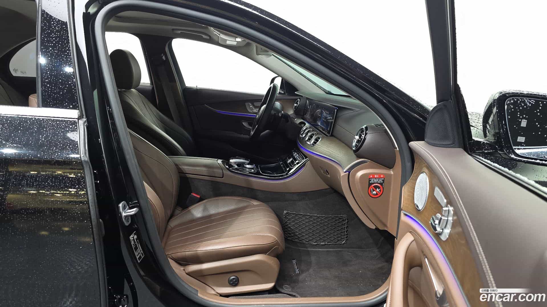 E-Class Mercedes-Benz 2018.9-OPTION-015