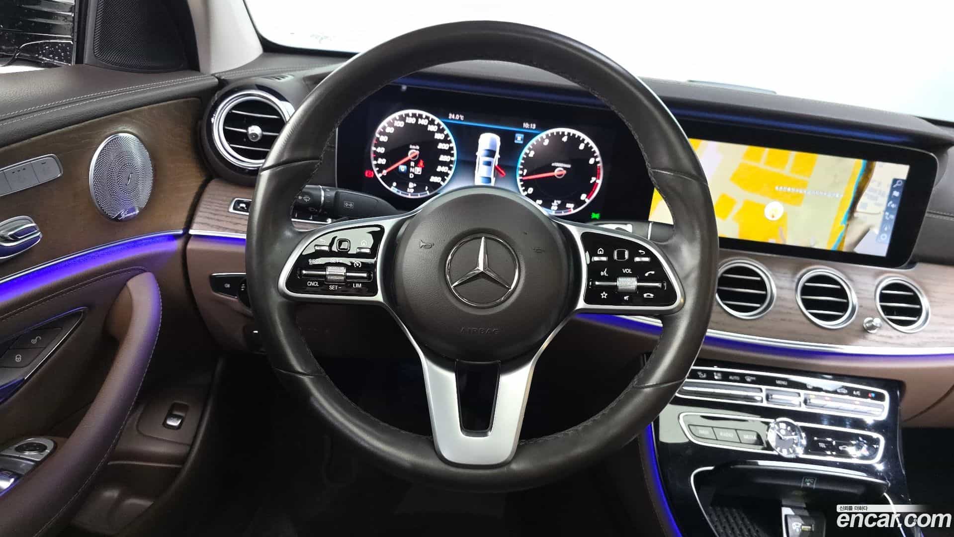 E-Class Mercedes-Benz 2018.9-OPTION-017