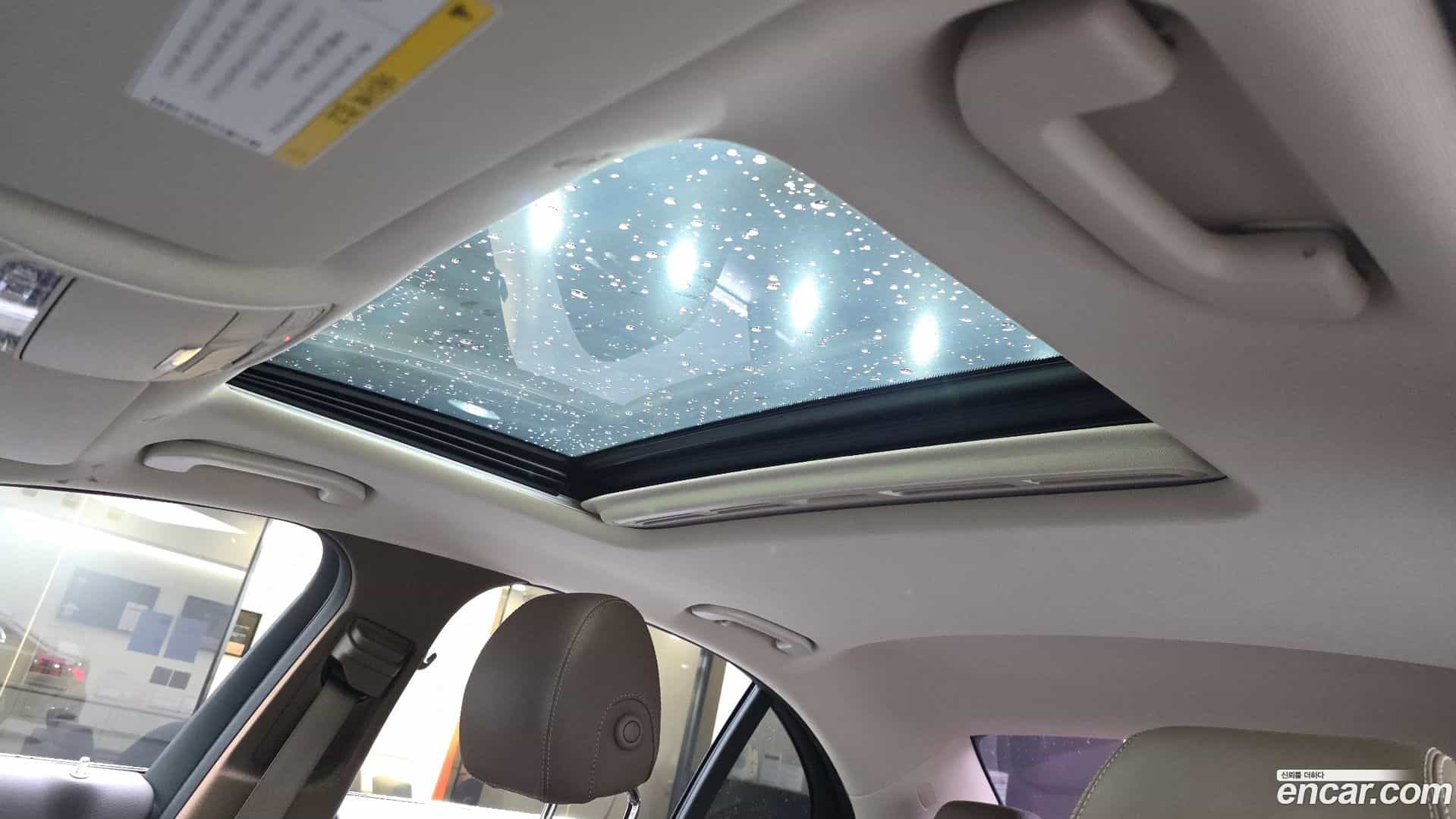 E-Class Mercedes-Benz 2018.9-OPTION-023