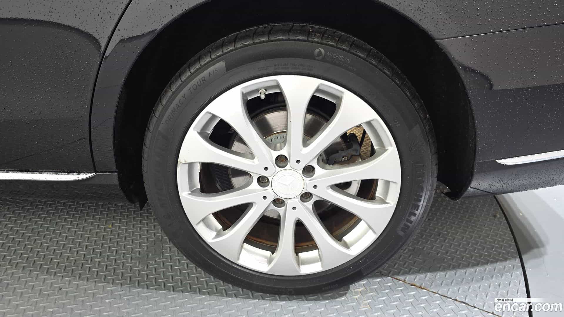 E-Class Mercedes-Benz 2018.9-OUTER-031
