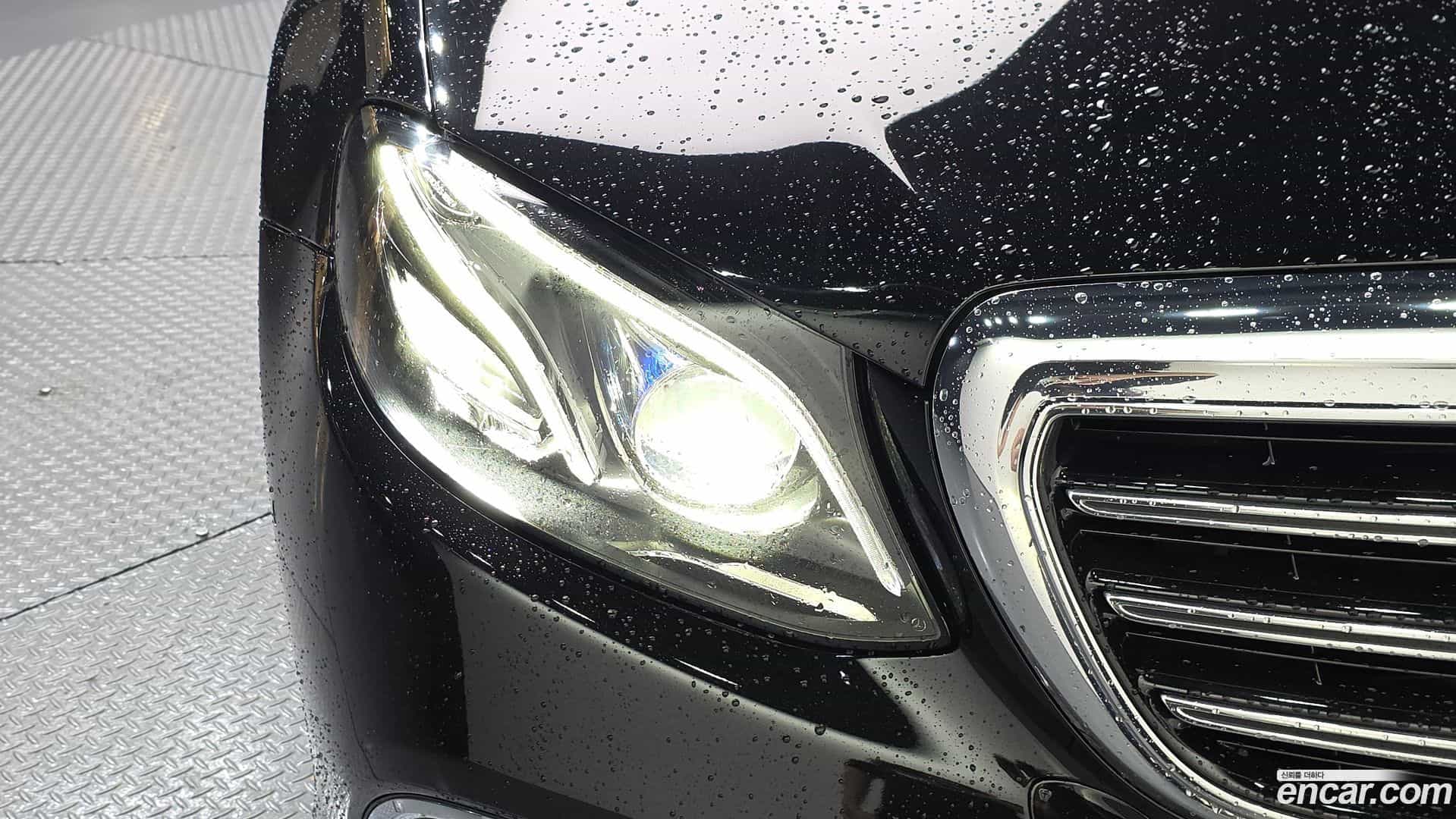 E-Class Mercedes-Benz 2018.9-OUTER-032