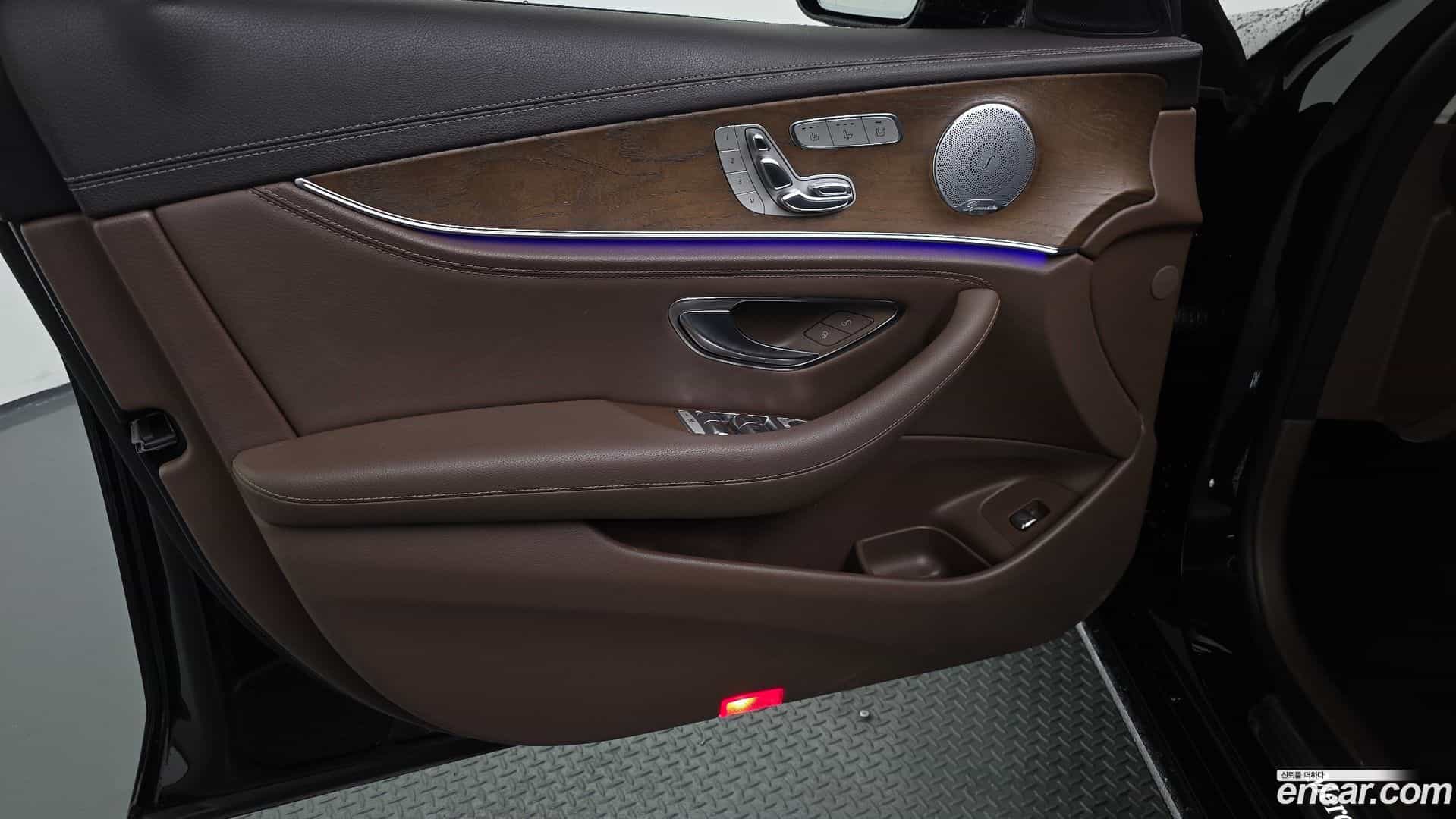 E-Class Mercedes-Benz 2018.9-INNER-034