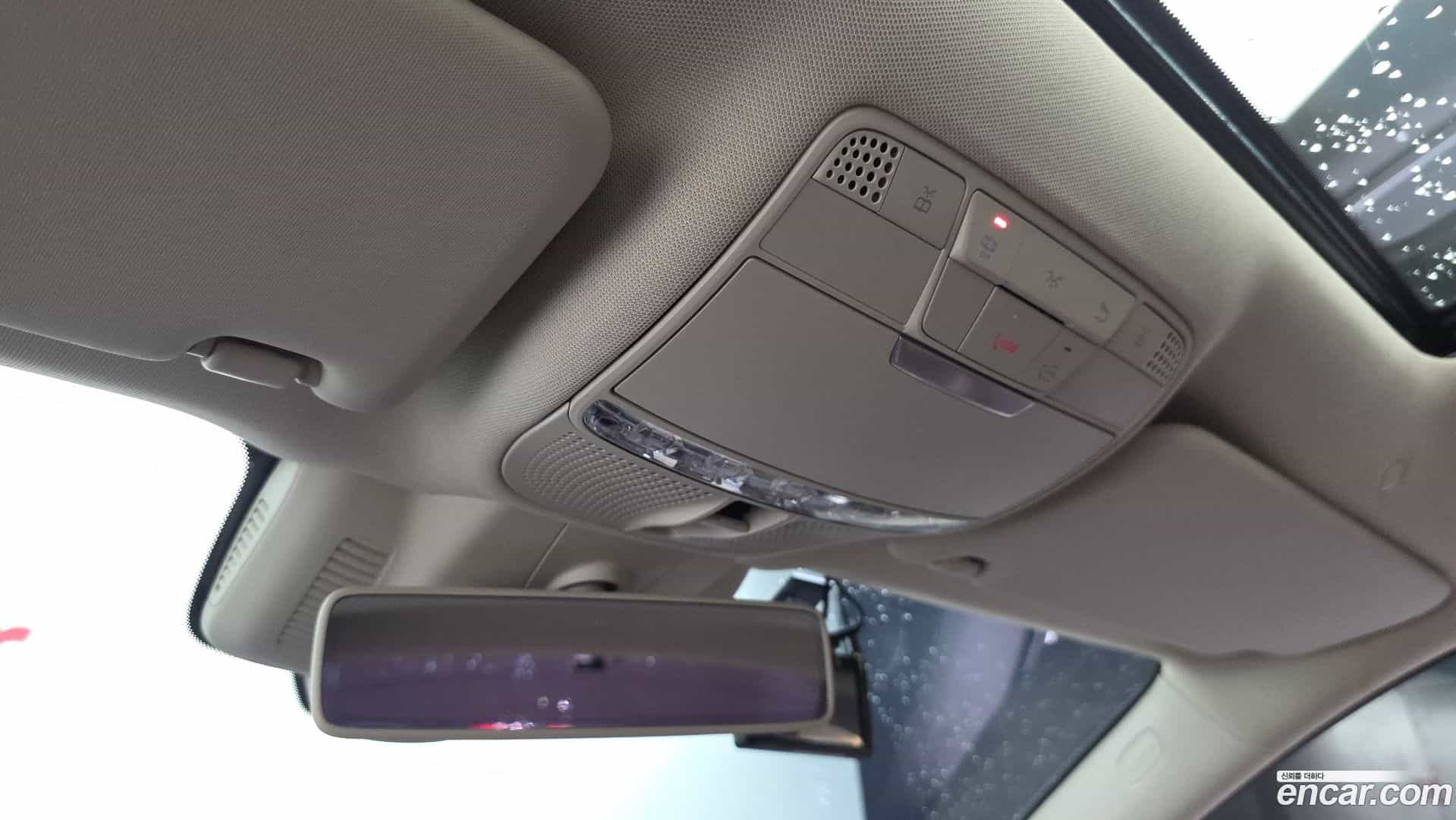 E-Class Mercedes-Benz 2018.9-OPTION-044