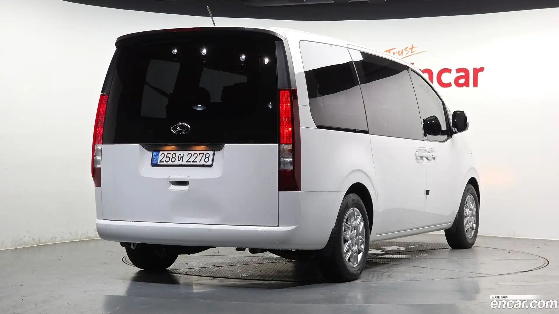 Staria Hyundai 2023.3-OUTER-002