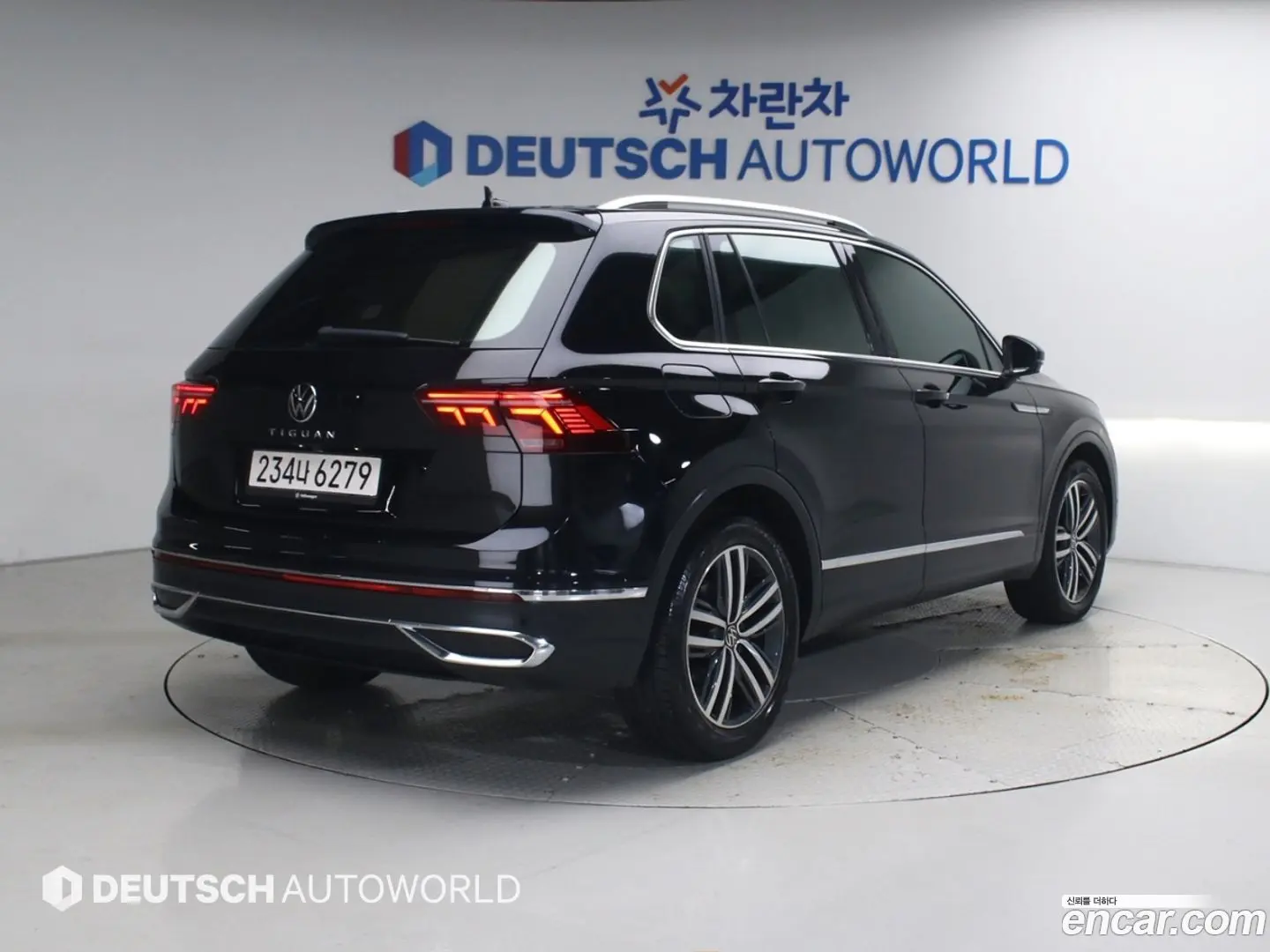 Main__Slider__Photo:Tiguan Volkswagen 2024.2-1