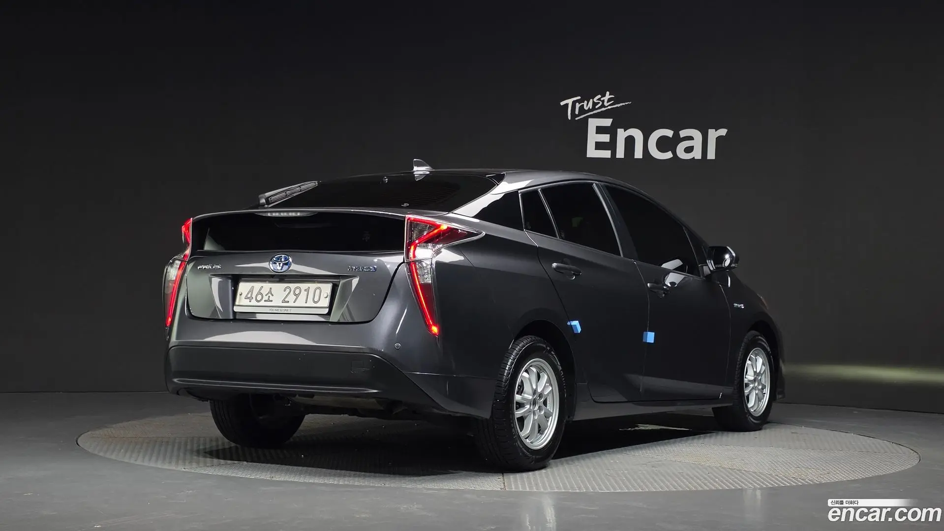 Main__Slider__Photo:Prius Toyota 2018.9-1