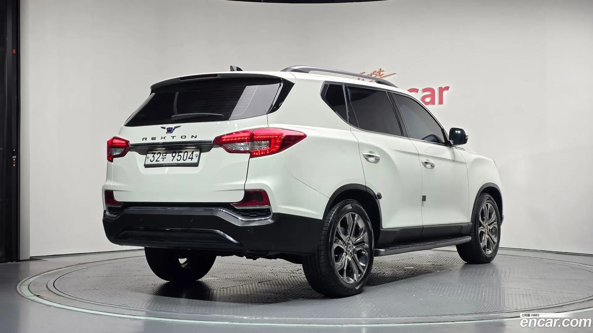 Main__Slider__Photo:Rexton KG Mobility 2017.5-1