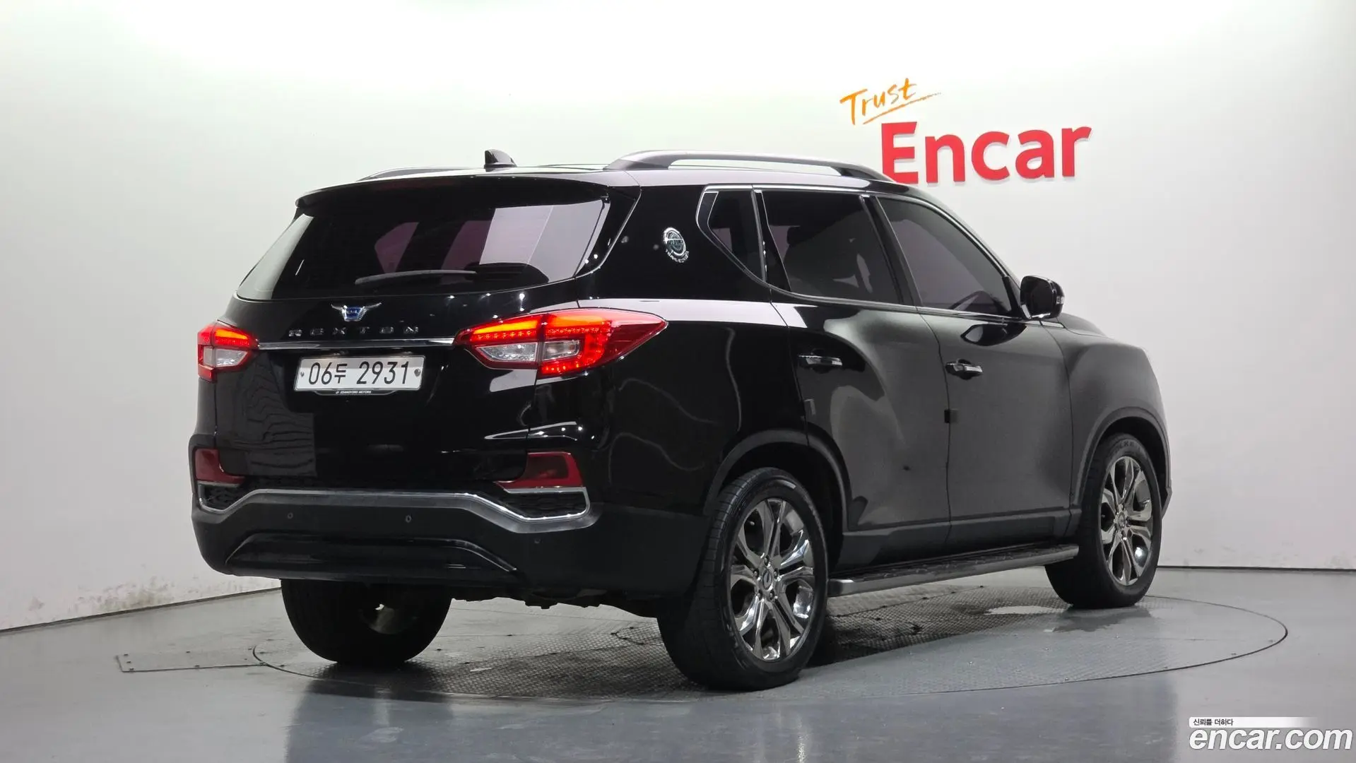 Main__Slider__Photo:Rexton KG Mobility 2018.6-1