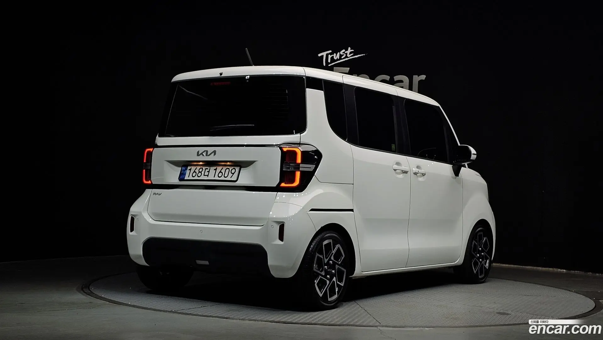 Main__Slider__Photo:RAY Kia 2022.8-1