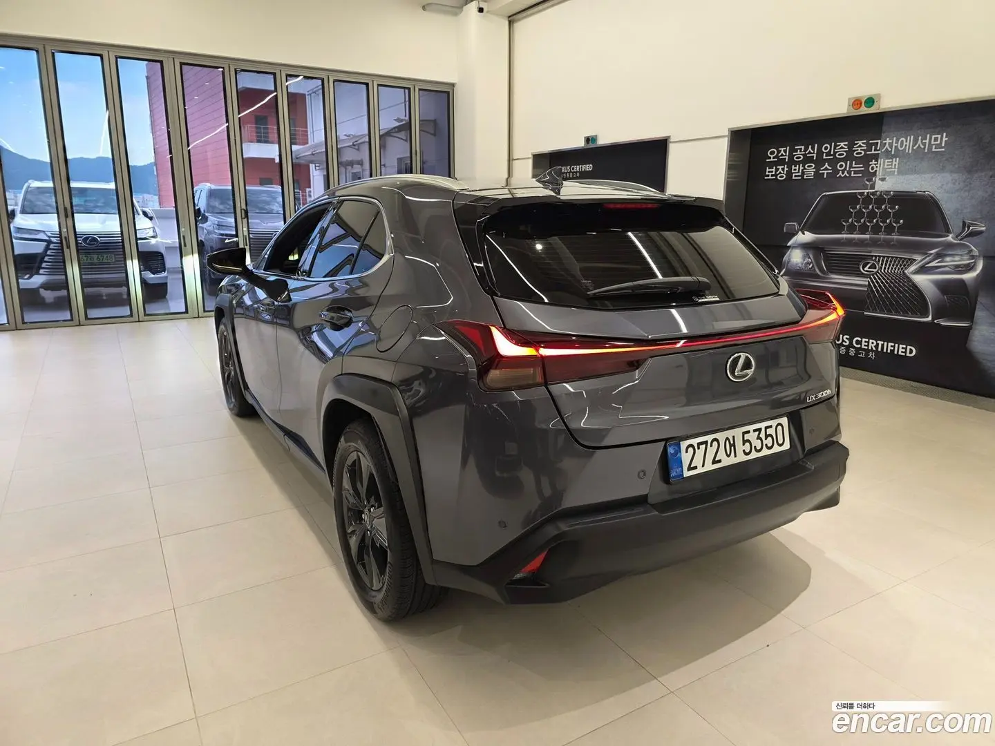 Main__Slider__Photo:UX Lexus 2025.7-1