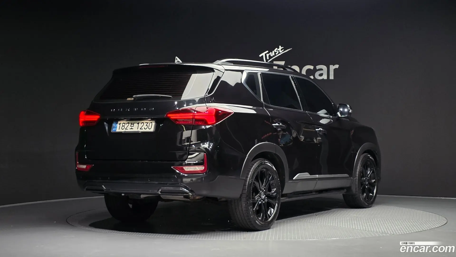 Main__Slider__Photo:Rexton KG Mobility 2020.10-1