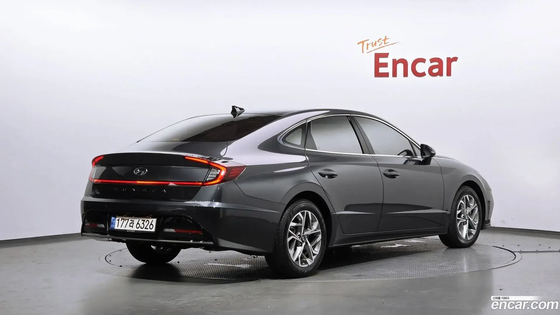 Main__Slider__Photo:Sonata Hyundai 2022.5-1