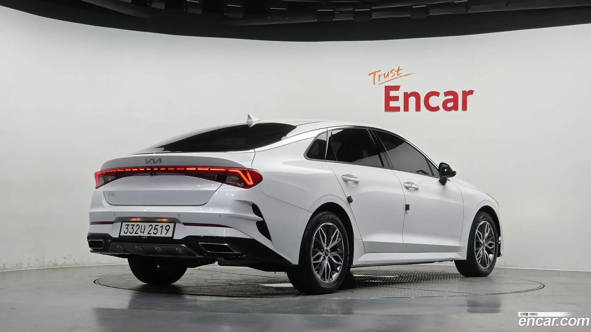 Main__Slider__Photo:K5 Kia 2023.2-1