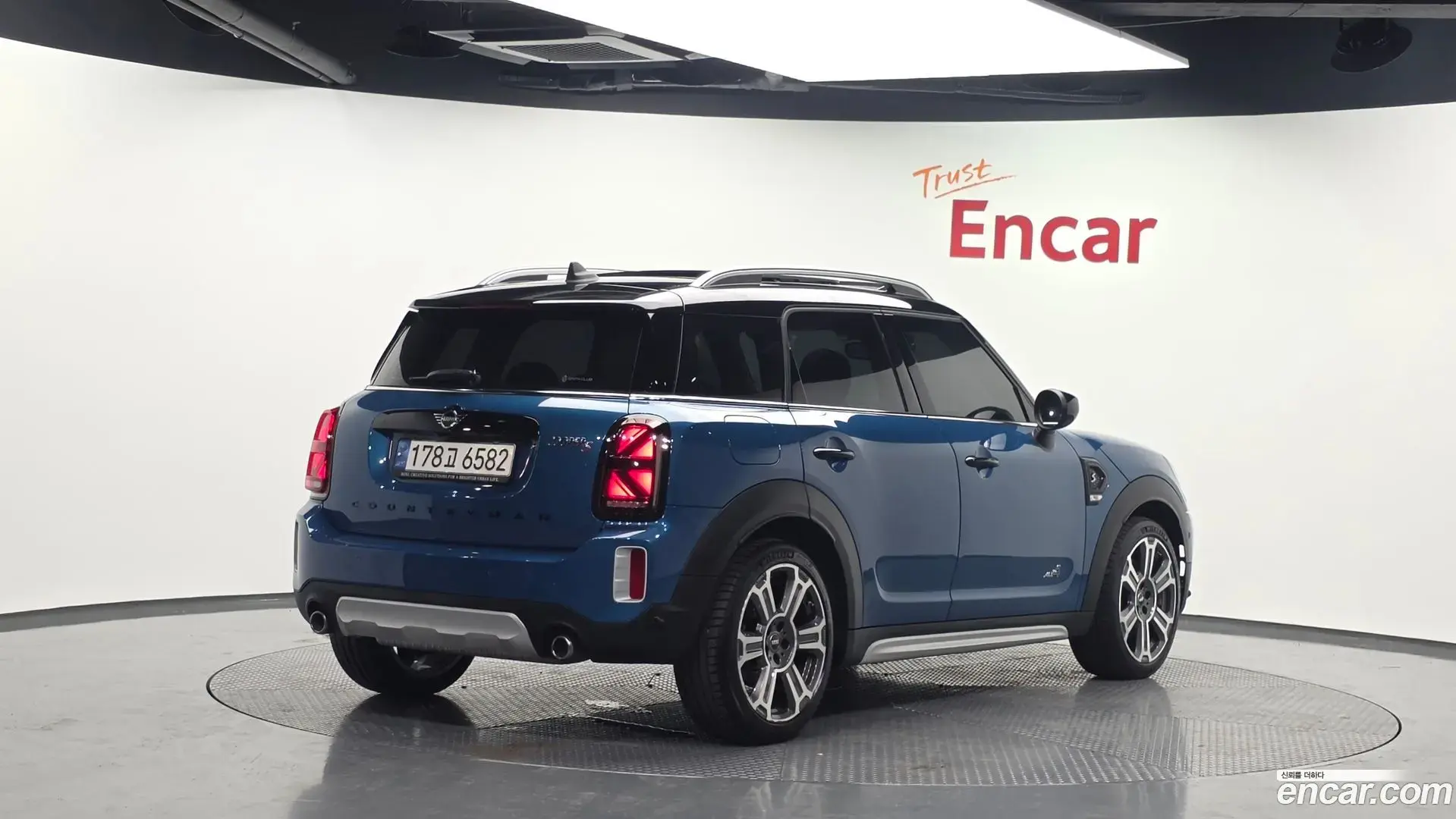 Main__Slider__Photo:Countryman Mini 2021.4-1