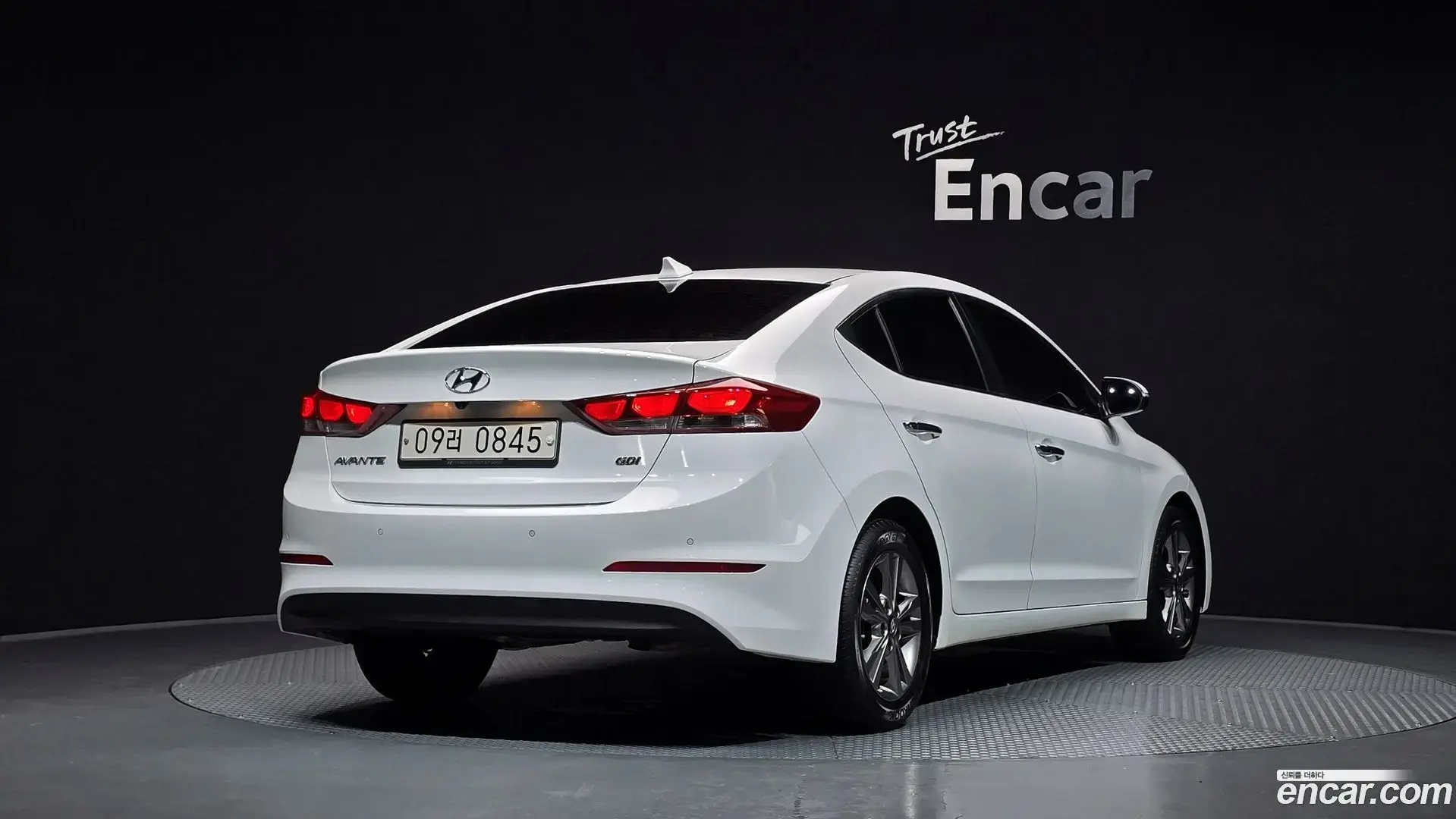 Main__Slider__Photo:AVANTE Hyundai 2016.0-1