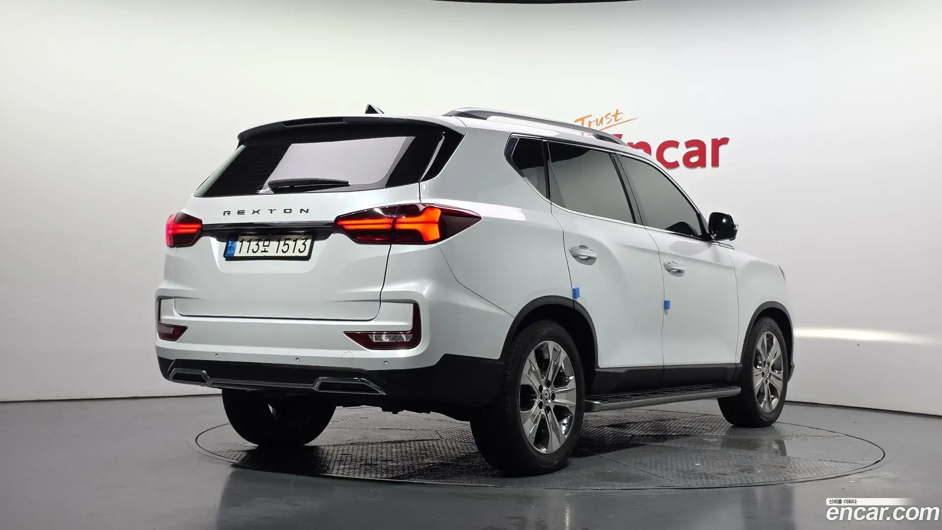 Main__Slider__Photo:Rexton KG Mobility 2022.1-1