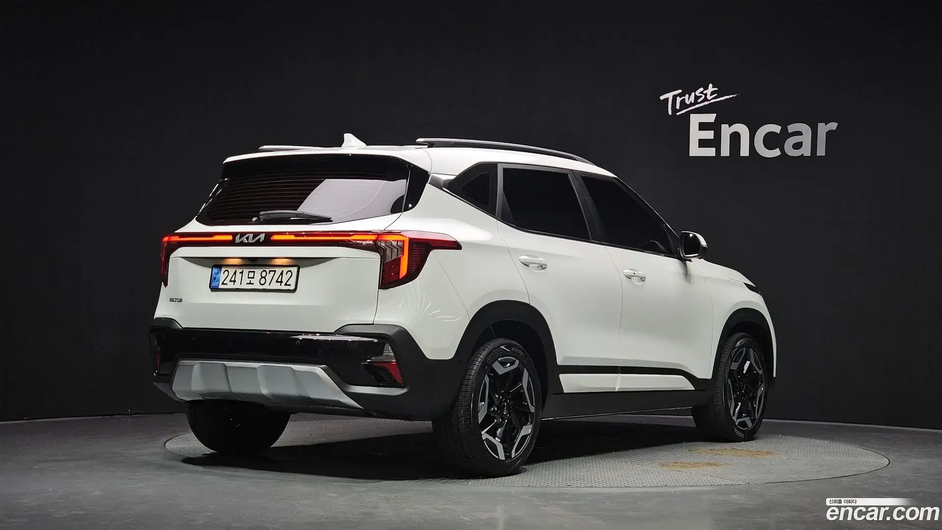 Main__Slider__Photo:Seltos Kia 2022.9-1