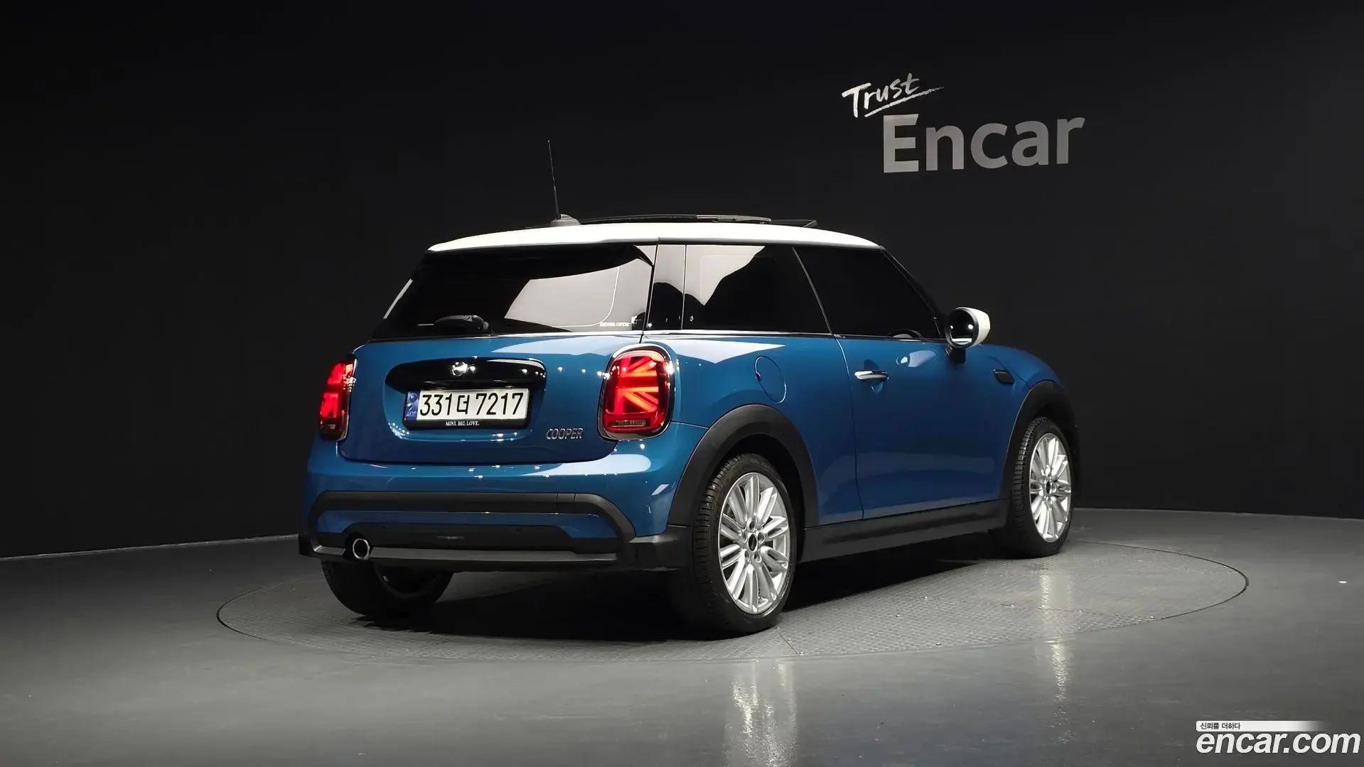 Main__Slider__Photo:Cooper Mini 2023.7-1