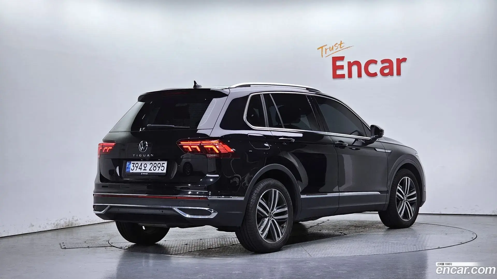 Main__Slider__Photo:Tiguan Volkswagen 2024.6-1