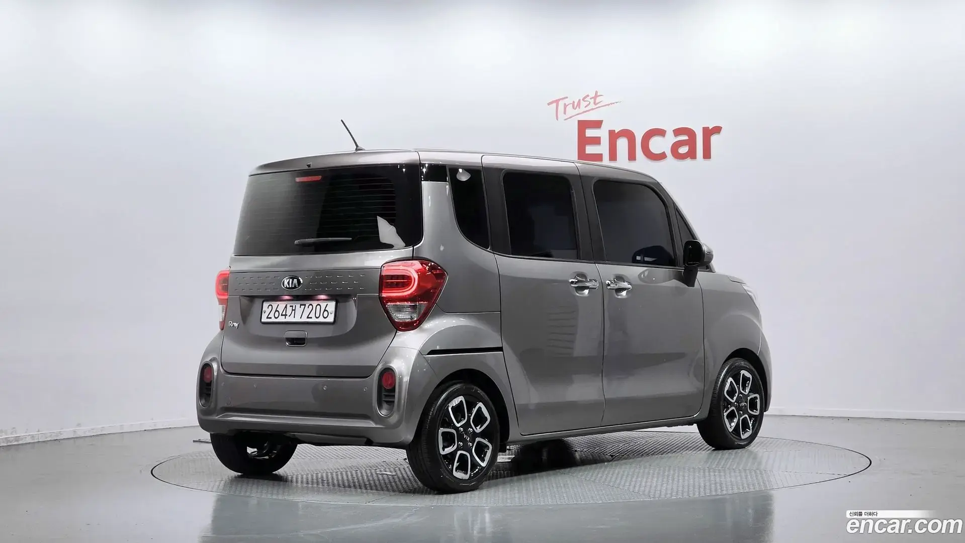 Main__Slider__Photo:RAY Kia 2019.9-1