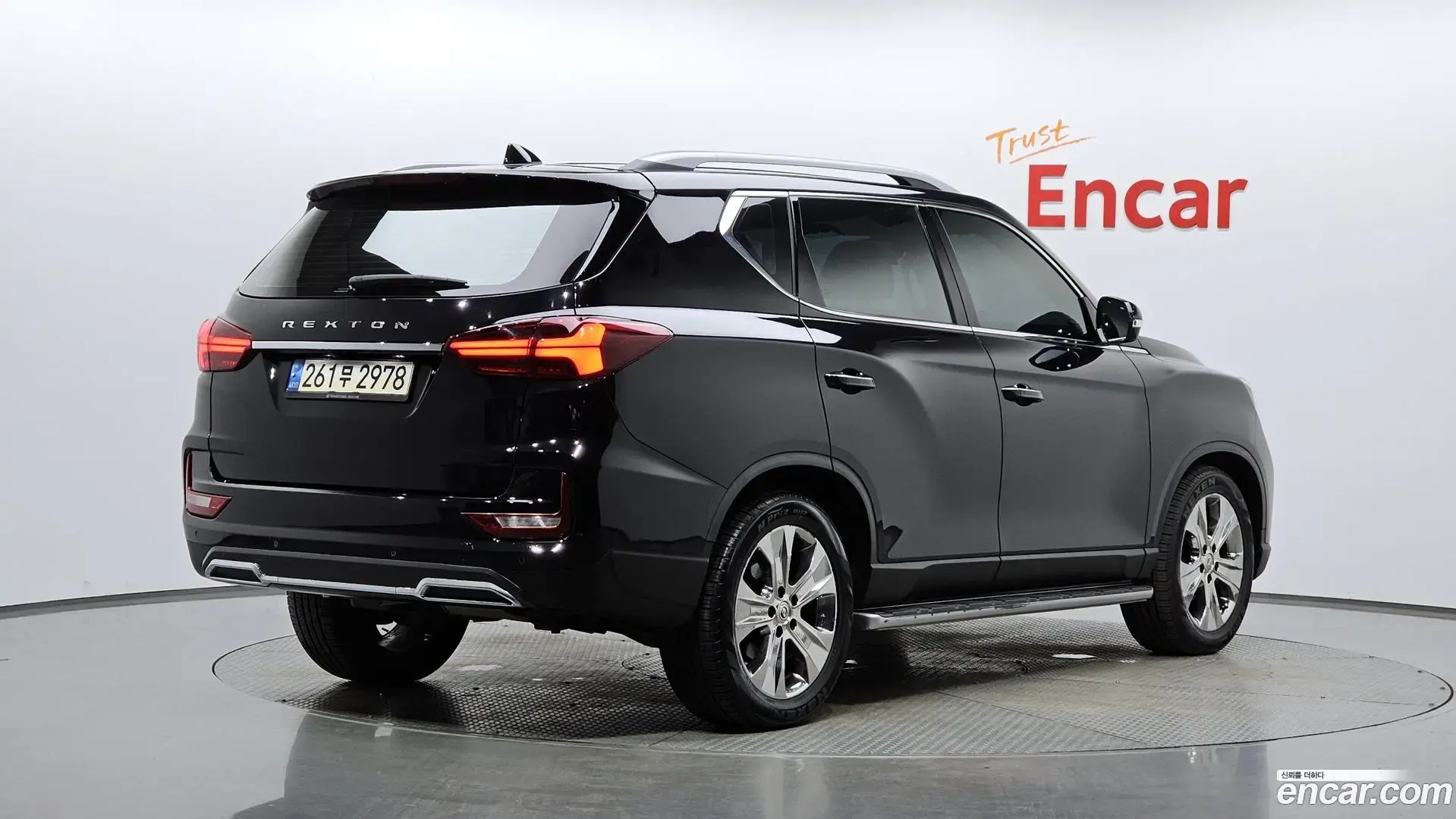 Main__Slider__Photo:Rexton KG Mobility 2021.7-1
