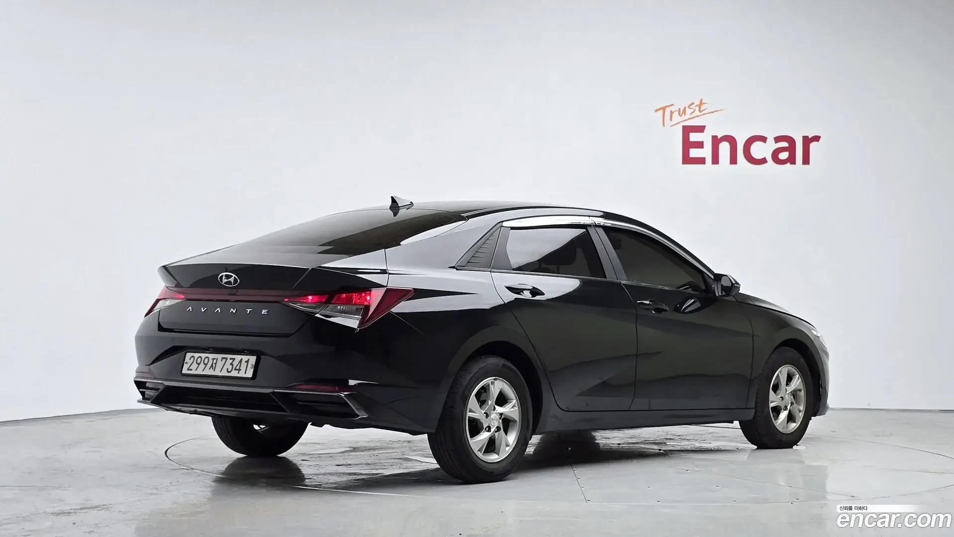 Main__Slider__Photo:AVANTE Hyundai 2021.8-1