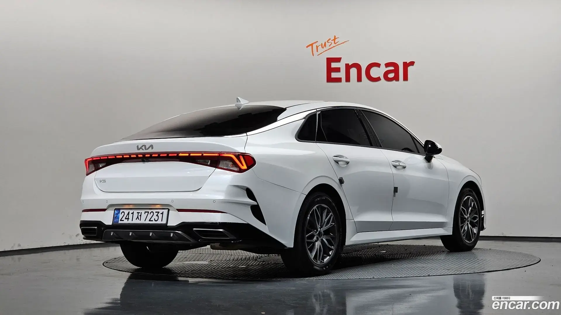 Main__Slider__Photo:K5 Kia 2023.9-1
