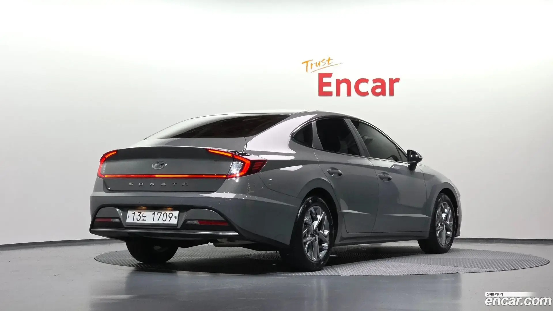 Main__Slider__Photo:Sonata Hyundai 2019.4-1