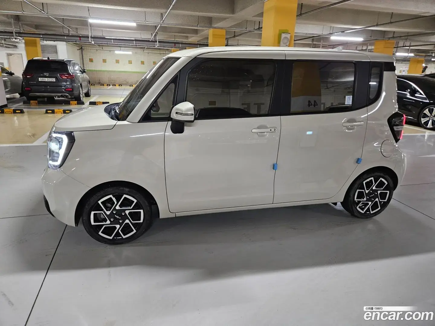 Main__Slider__Photo:RAY Kia 2023.0-1