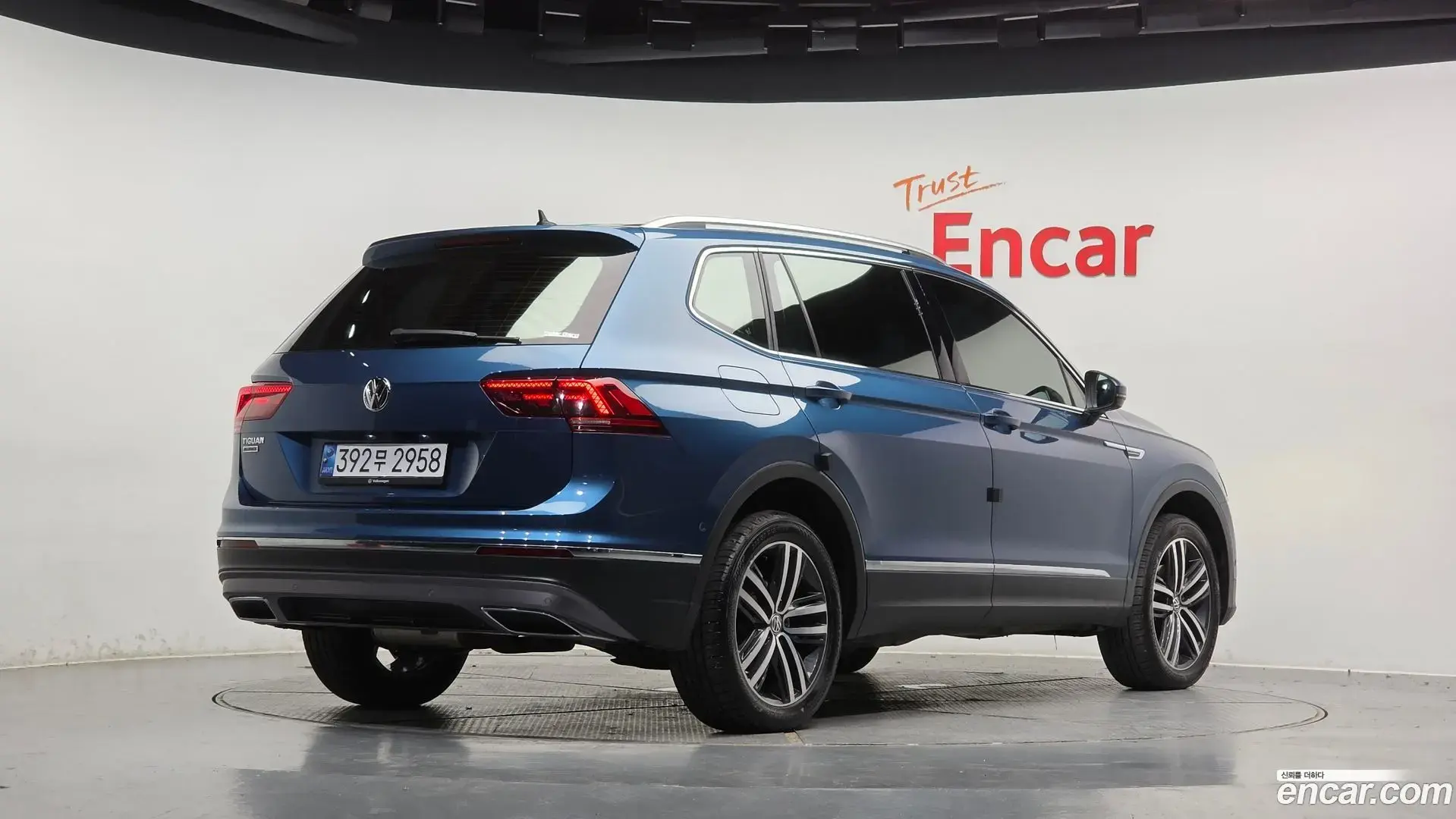Main__Slider__Photo:Tiguan Volkswagen 2020.10-1