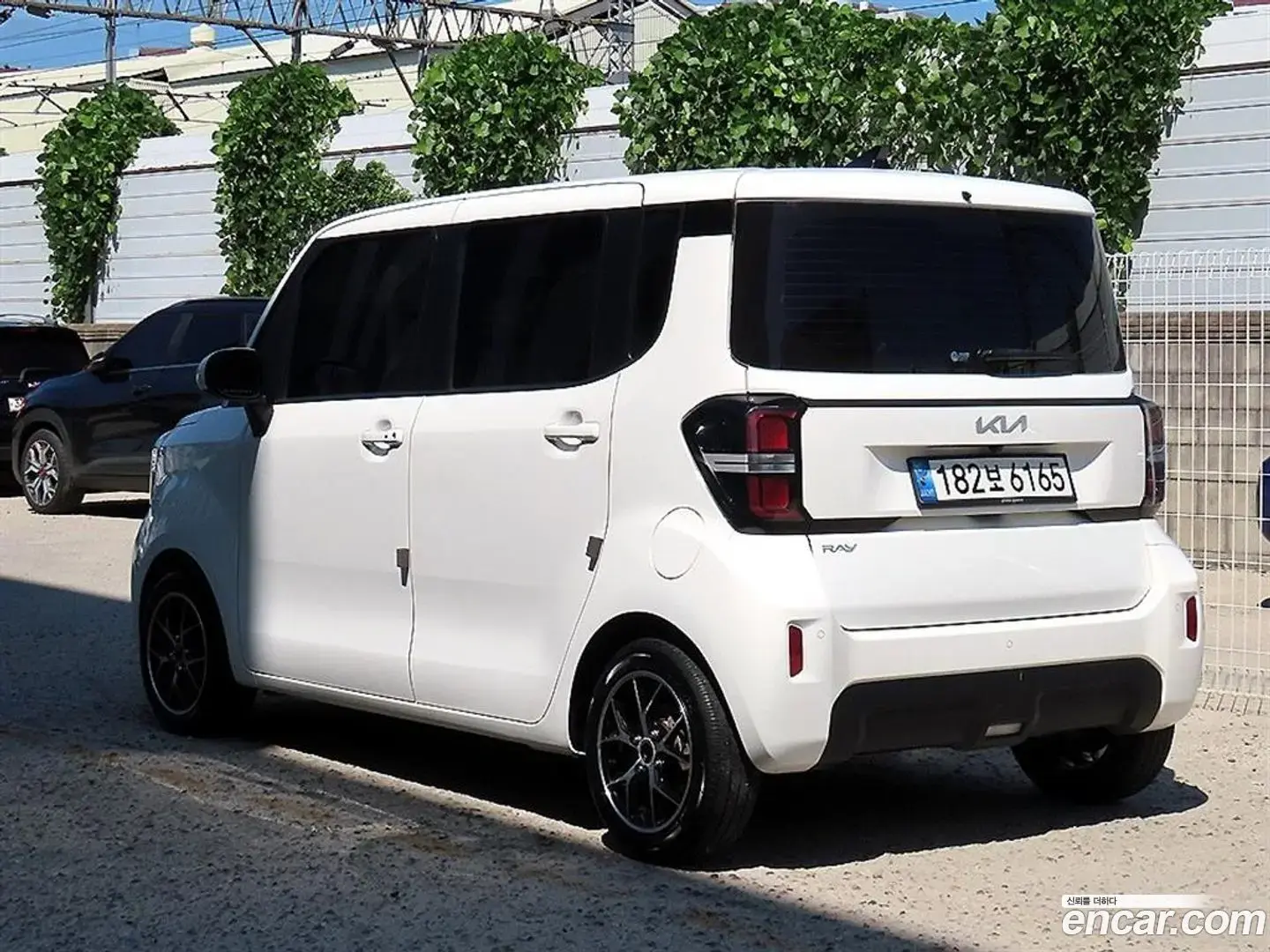 Main__Slider__Photo:RAY Kia 2023.0-1