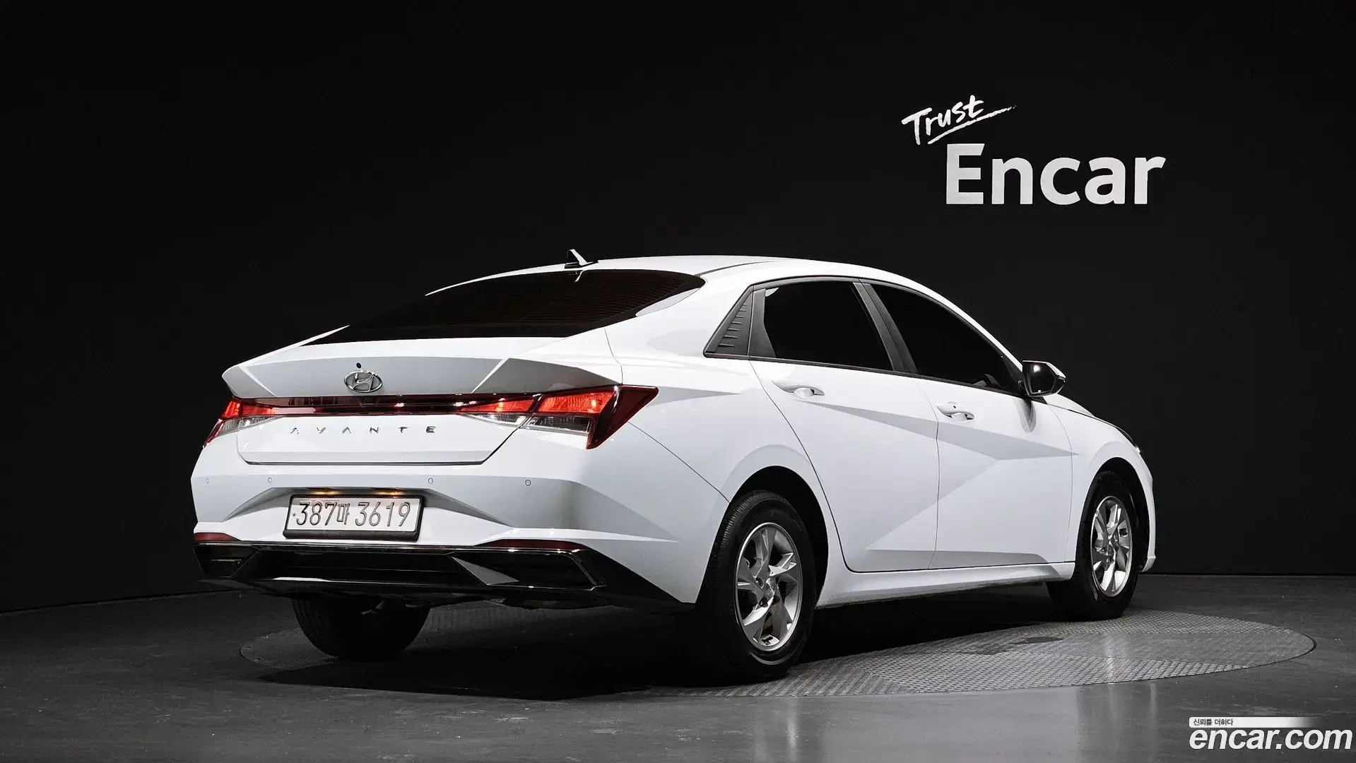 Main__Slider__Photo:AVANTE Hyundai 2021.9-1