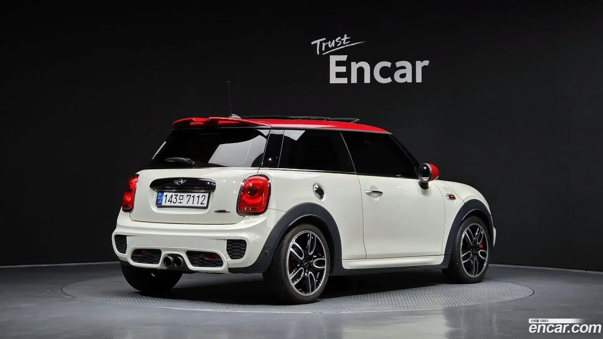 Main__Slider__Photo:Cooper Mini 2016.6-1