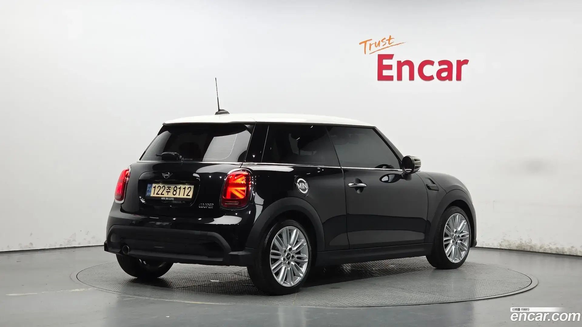 Main__Slider__Photo:Cooper Mini 2022.9-1