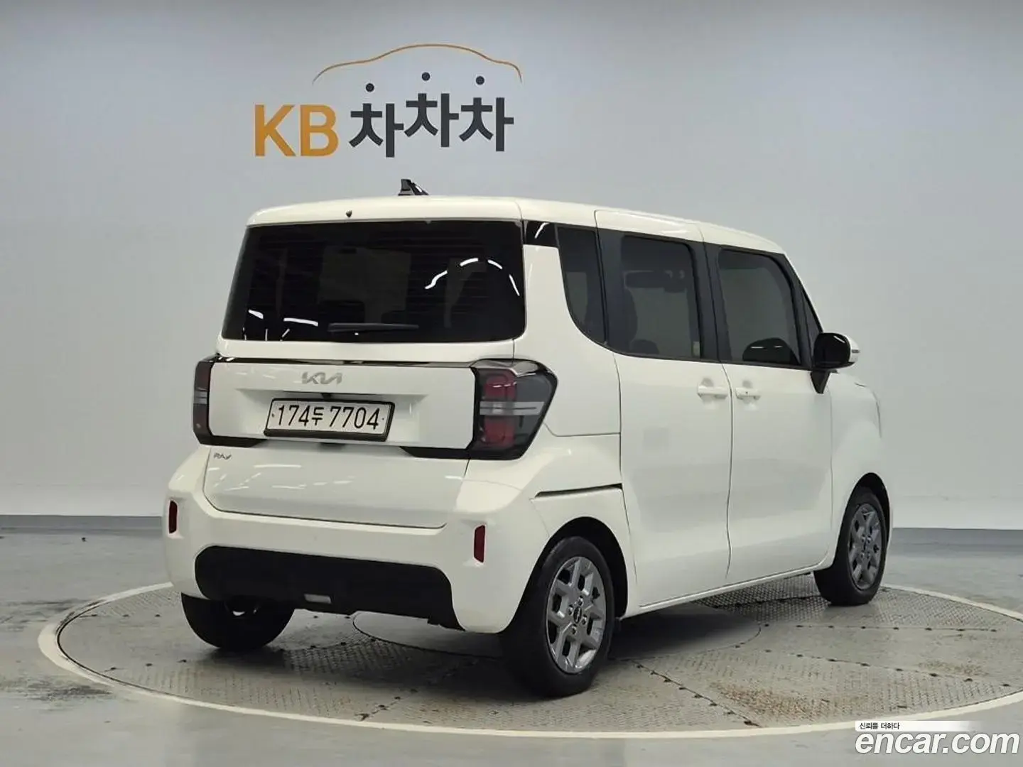 Main__Slider__Photo:RAY Kia 2024.0-1