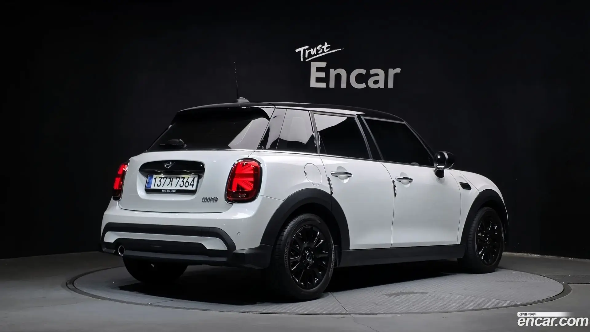 Main__Slider__Photo:Cooper Mini 2023.9-1