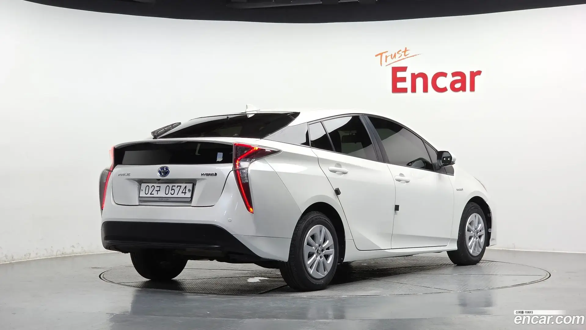 Main__Slider__Photo:Prius Toyota 2016.6-1