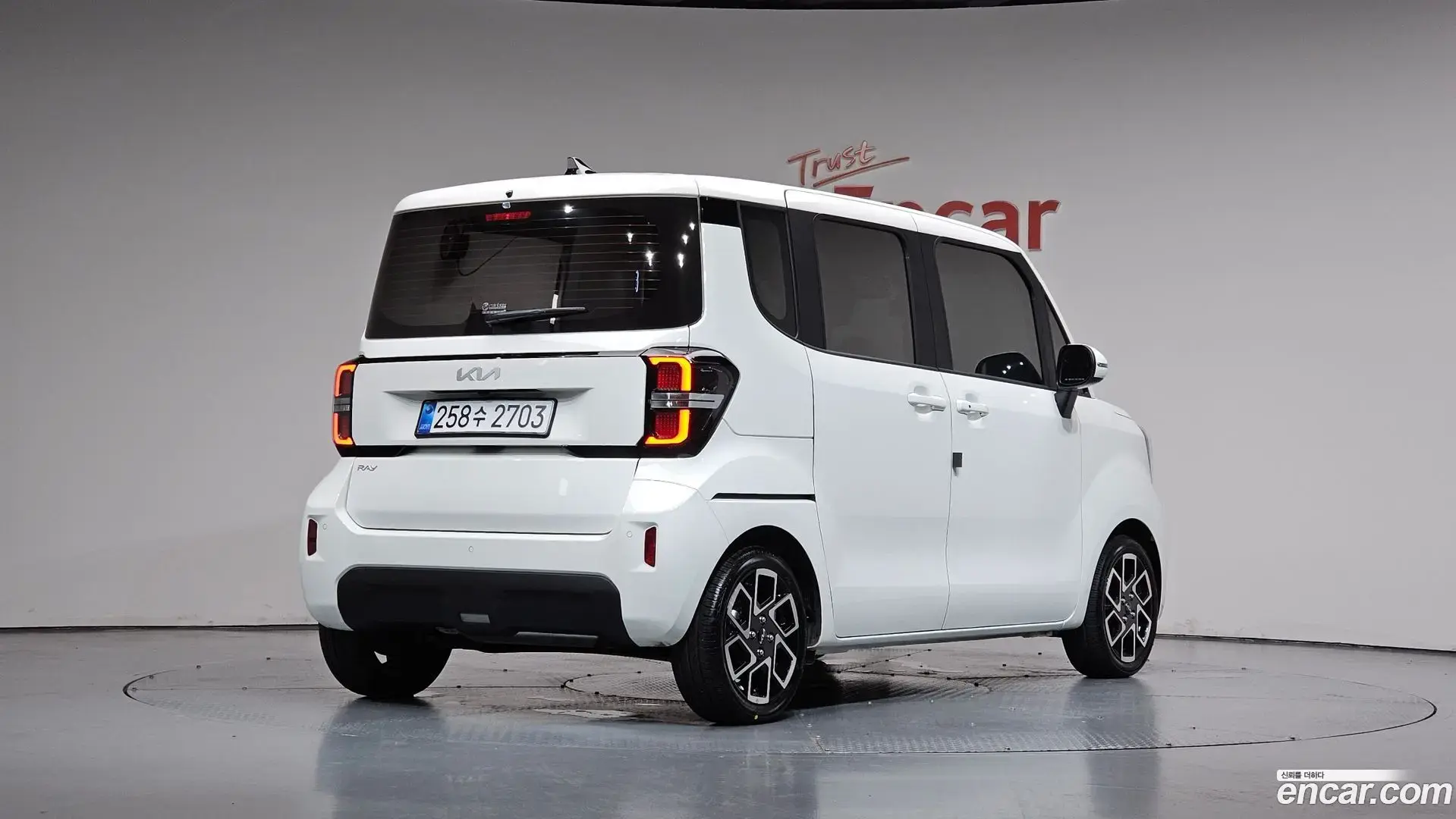 Main__Slider__Photo:RAY Kia 2026.0-1