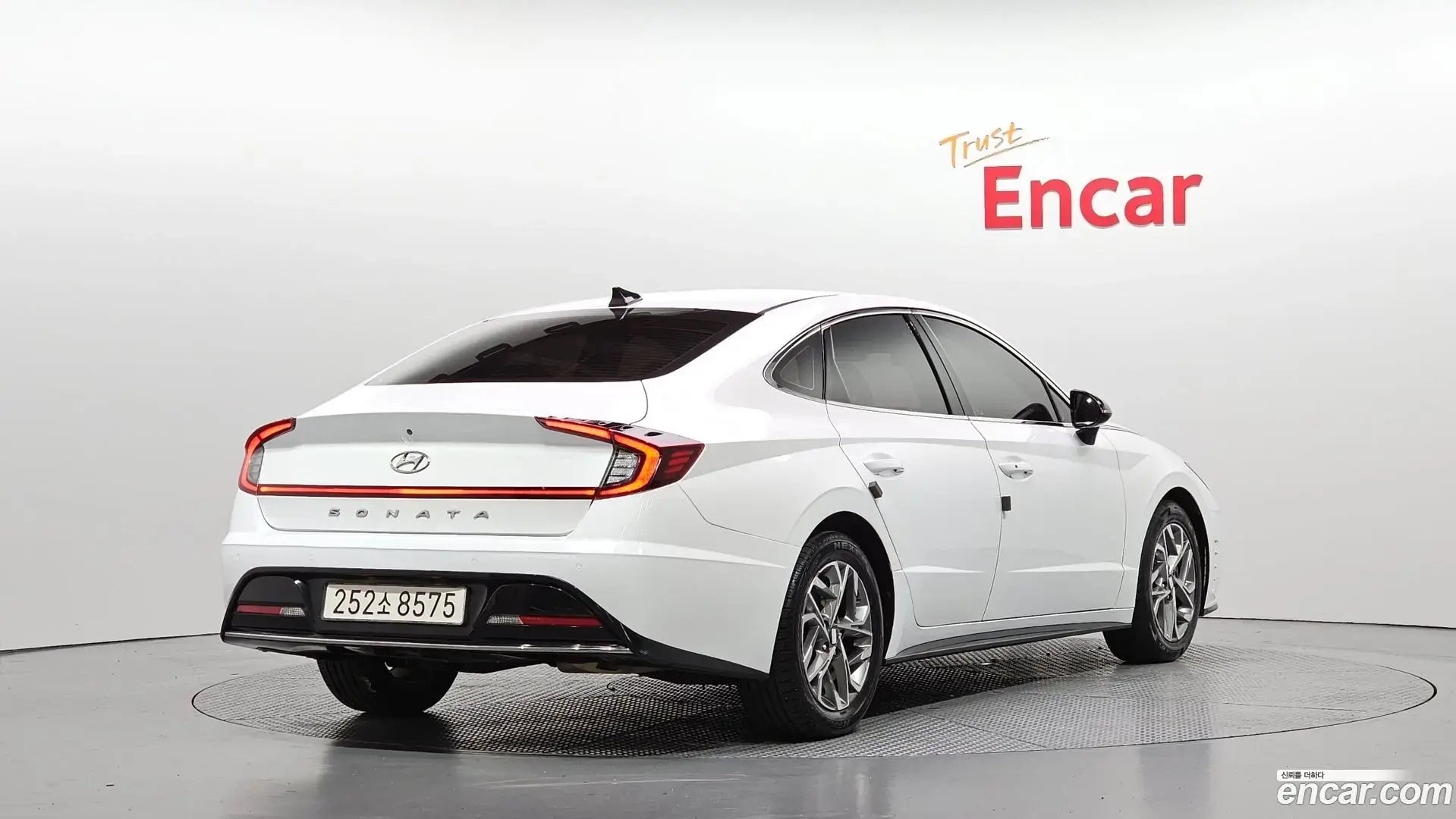 Main__Slider__Photo:Sonata Hyundai 2022.6-1
