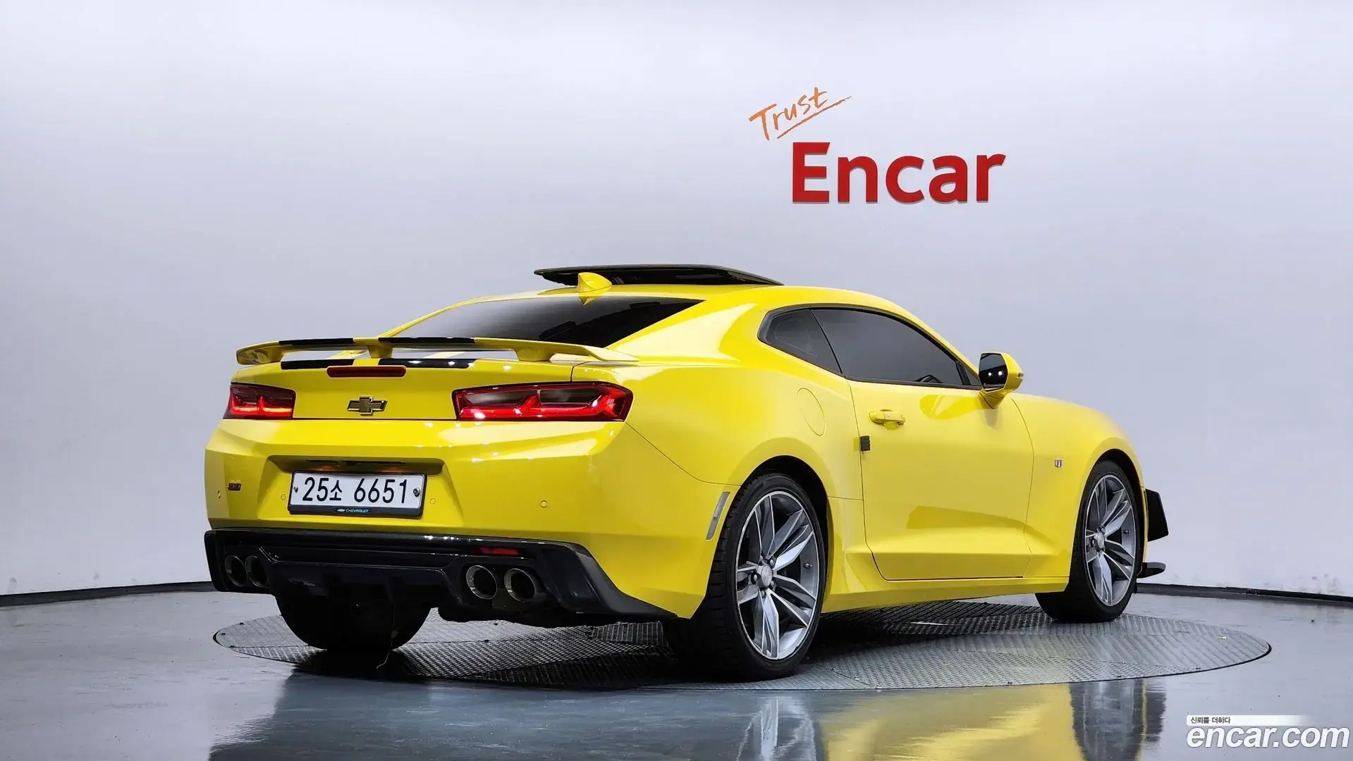 Main__Slider__Photo:Camaro Chevrolet 2017.9-1