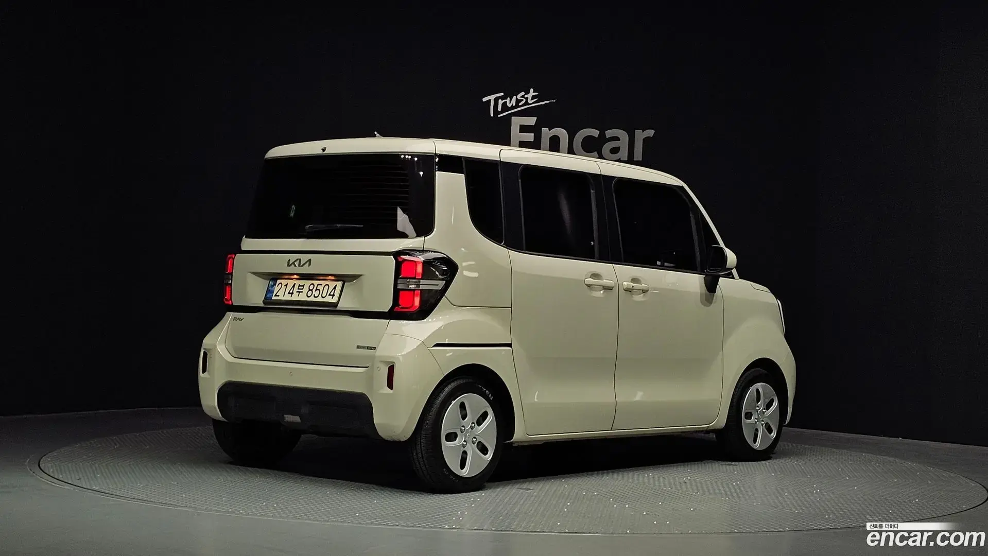 Main__Slider__Photo:RAY Kia 2024.4-1