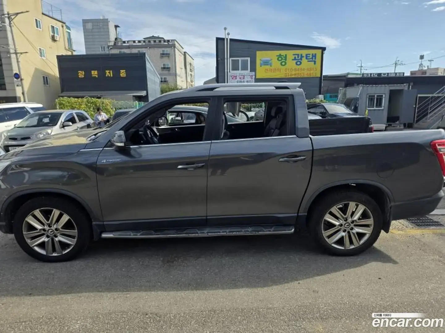 Main__Slider__Photo:Rexton KG Mobility 2019.6-1