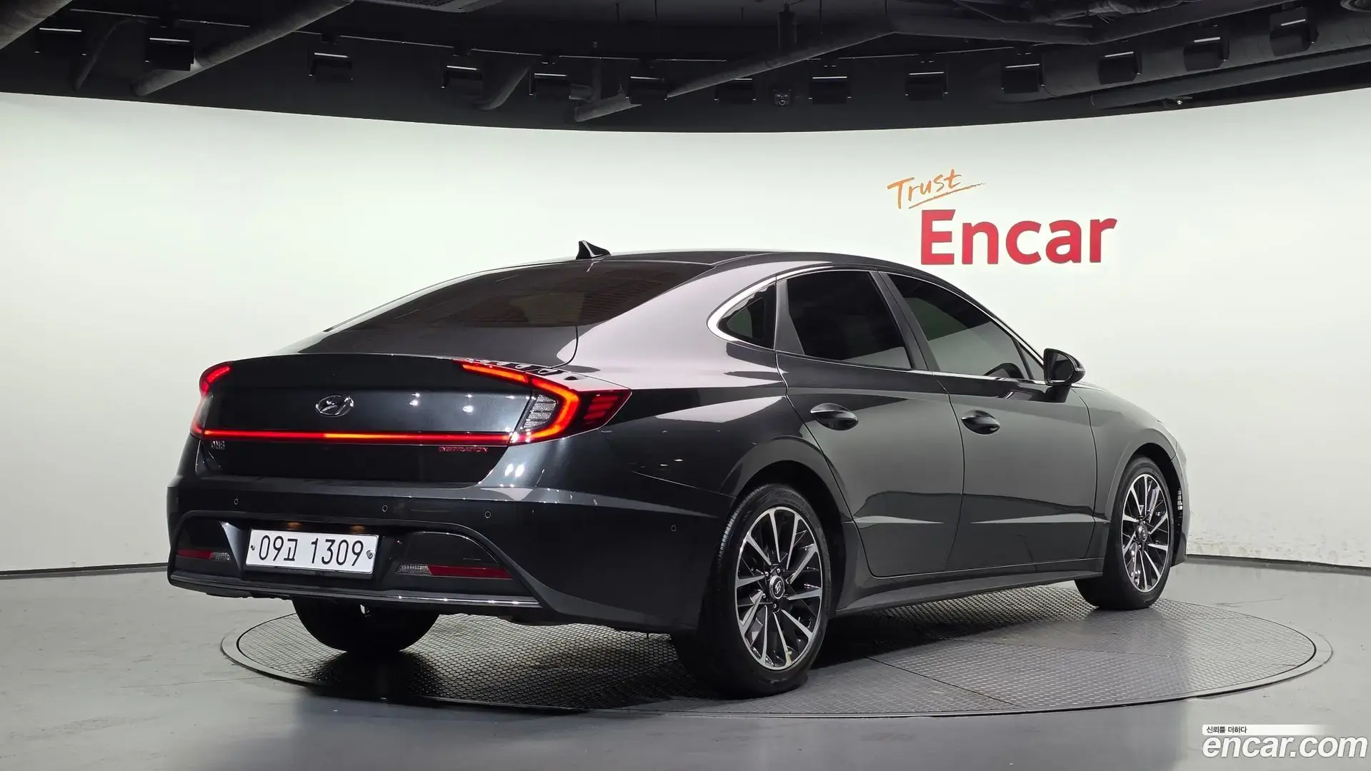 Main__Slider__Photo:Sonata Hyundai 2019.3-1