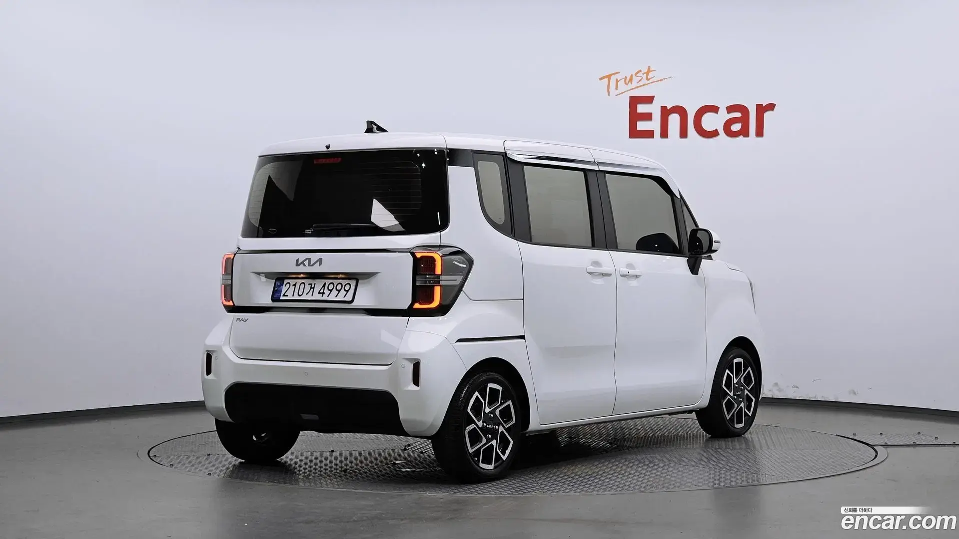 Main__Slider__Photo:RAY Kia 2024.2-1