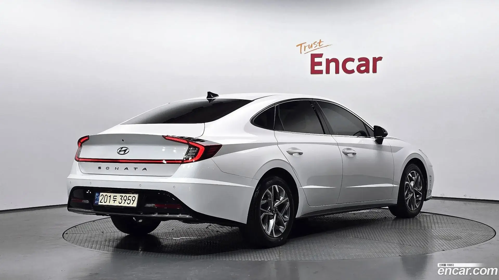Main__Slider__Photo:Sonata Hyundai 2022.1-1