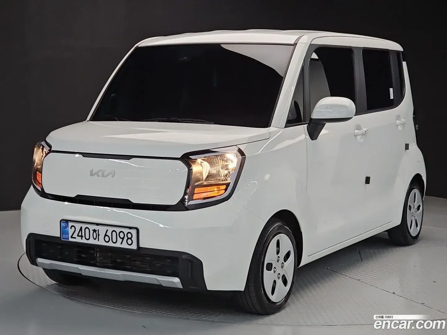 Main__Slider__Photo:RAY Kia 2026.4-1
