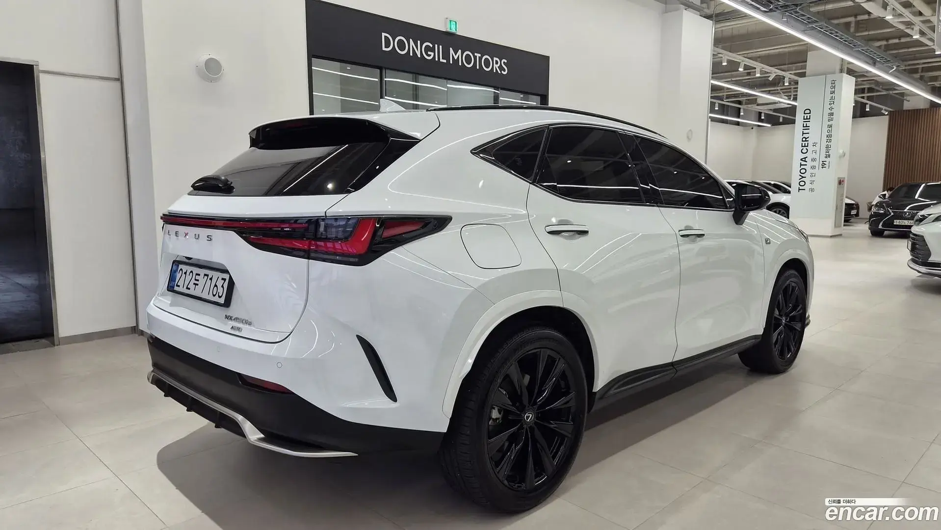 Main__Slider__Photo:NX Lexus 2025.5-1
