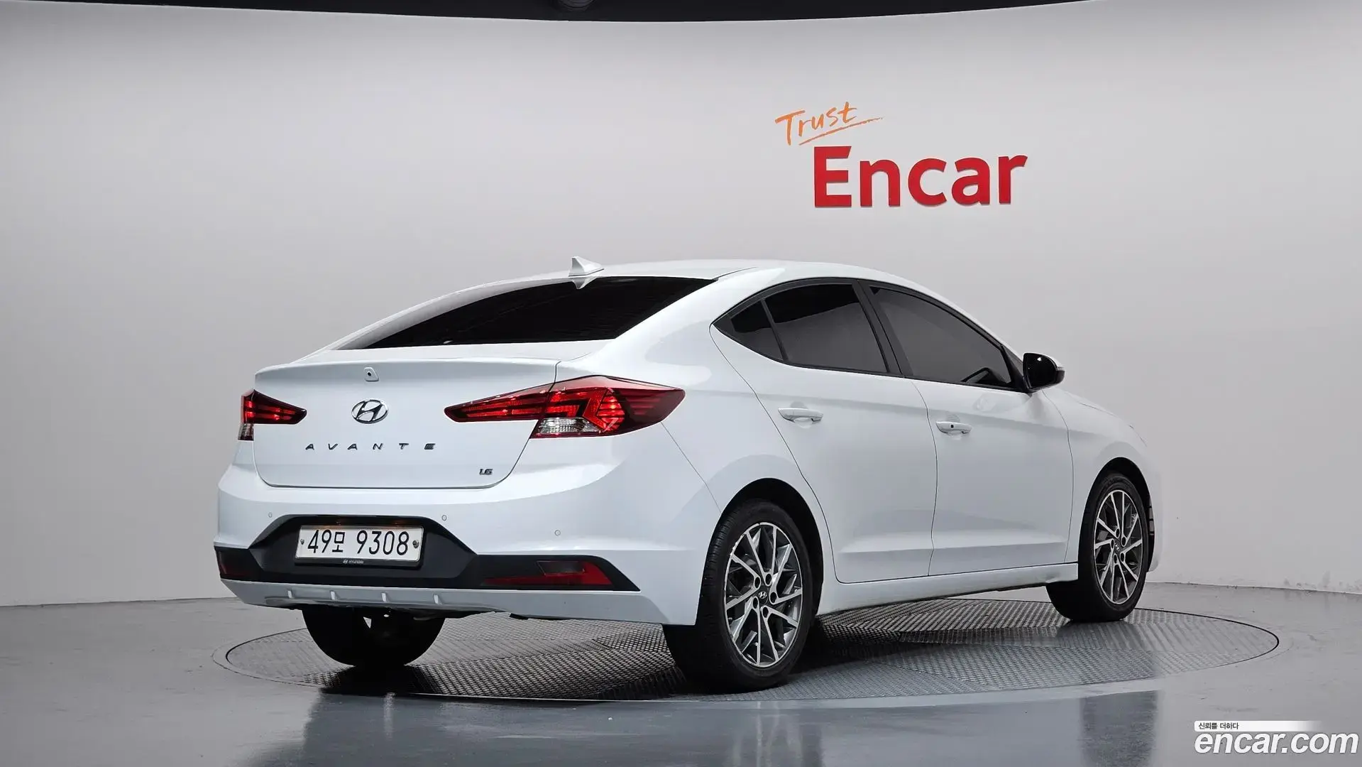 Main__Slider__Photo:AVANTE Hyundai 2019.7-1